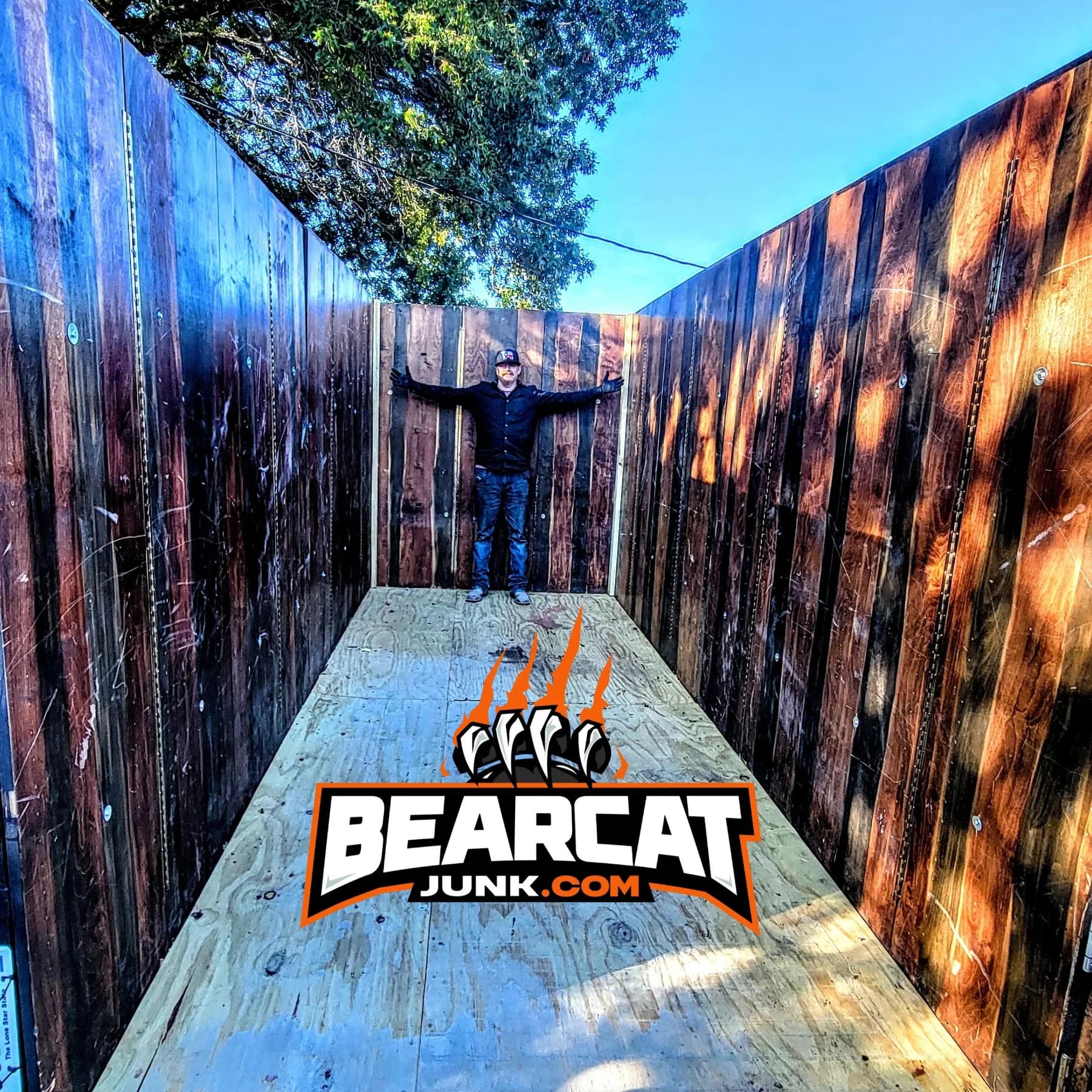 Bearcat's original large-trailer service graphic